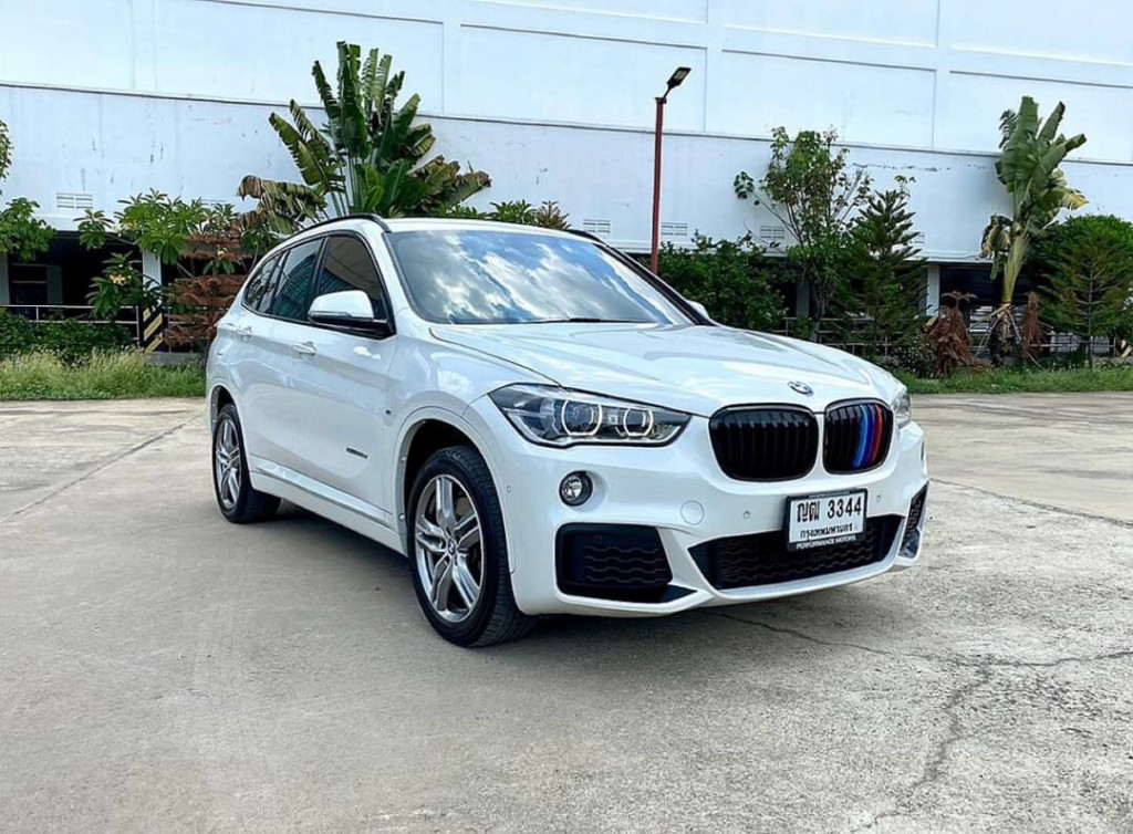 รถมือสอง BMW X1 2018 ขายอยู่บนเว็บไซต์ตลาดรถออนไลน์ GUCARS