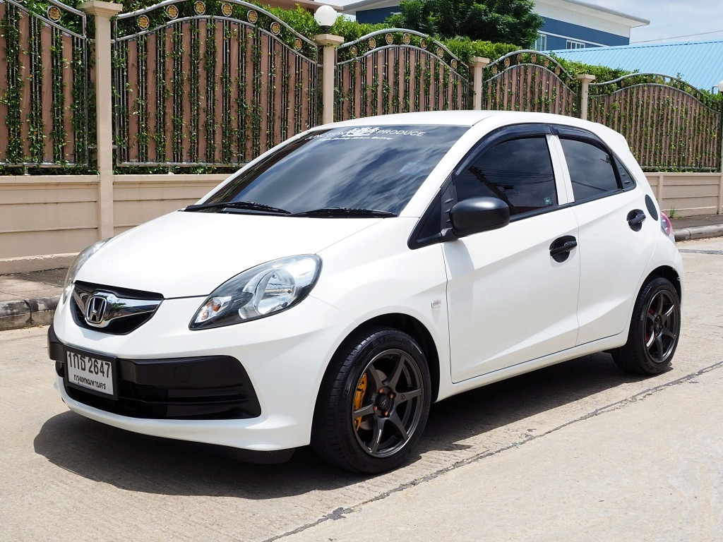 รถมือสอง HONDA BRIO 2012 ขายอยู่บนเว็บไซต์ตลาดรถออนไลน์ GUCARS