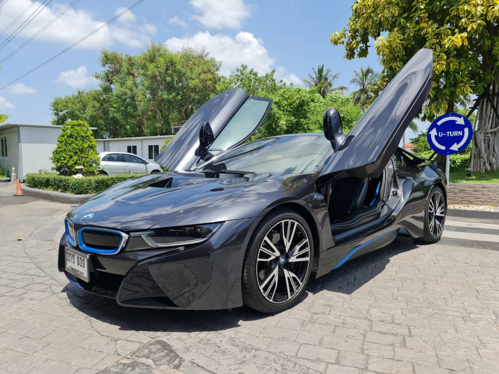 รถมือสอง BMW i8 2015 ขายอยู่บนเว็บไซต์ตลาดรถออนไลน์ GUCARS