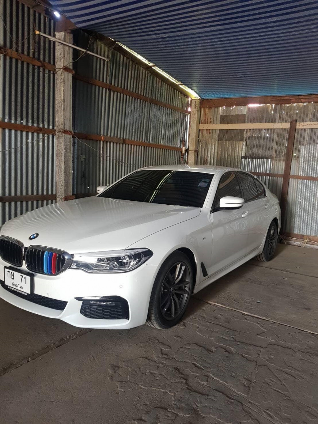รถมือสอง BMW M5 2018 ขายอยู่บนเว็บไซต์ตลาดรถออนไลน์ GUCARS