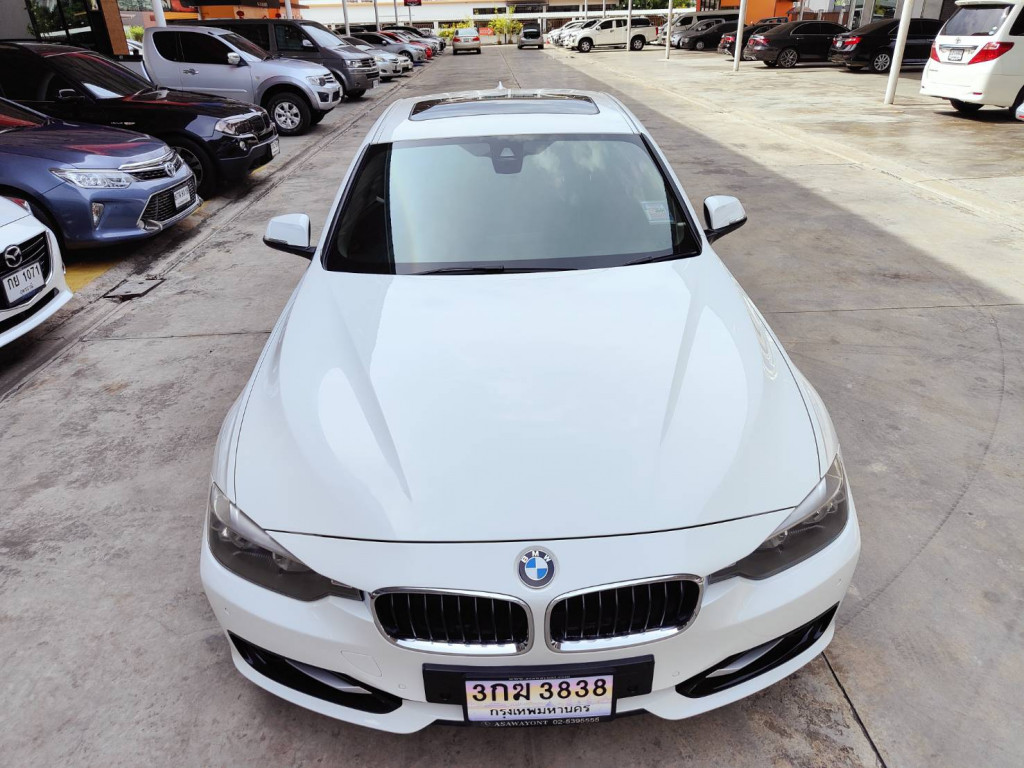 รถมือสอง BMW SERIES 3 2012 ขายอยู่บนเว็บไซต์ตลาดรถออนไลน์ GUCARS