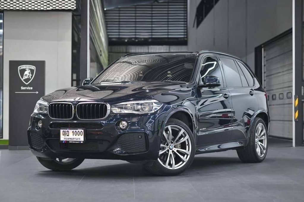 รถมือสอง BMW X5 2015 ขายอยู่บนเว็บไซต์ตลาดรถออนไลน์ GUCARS