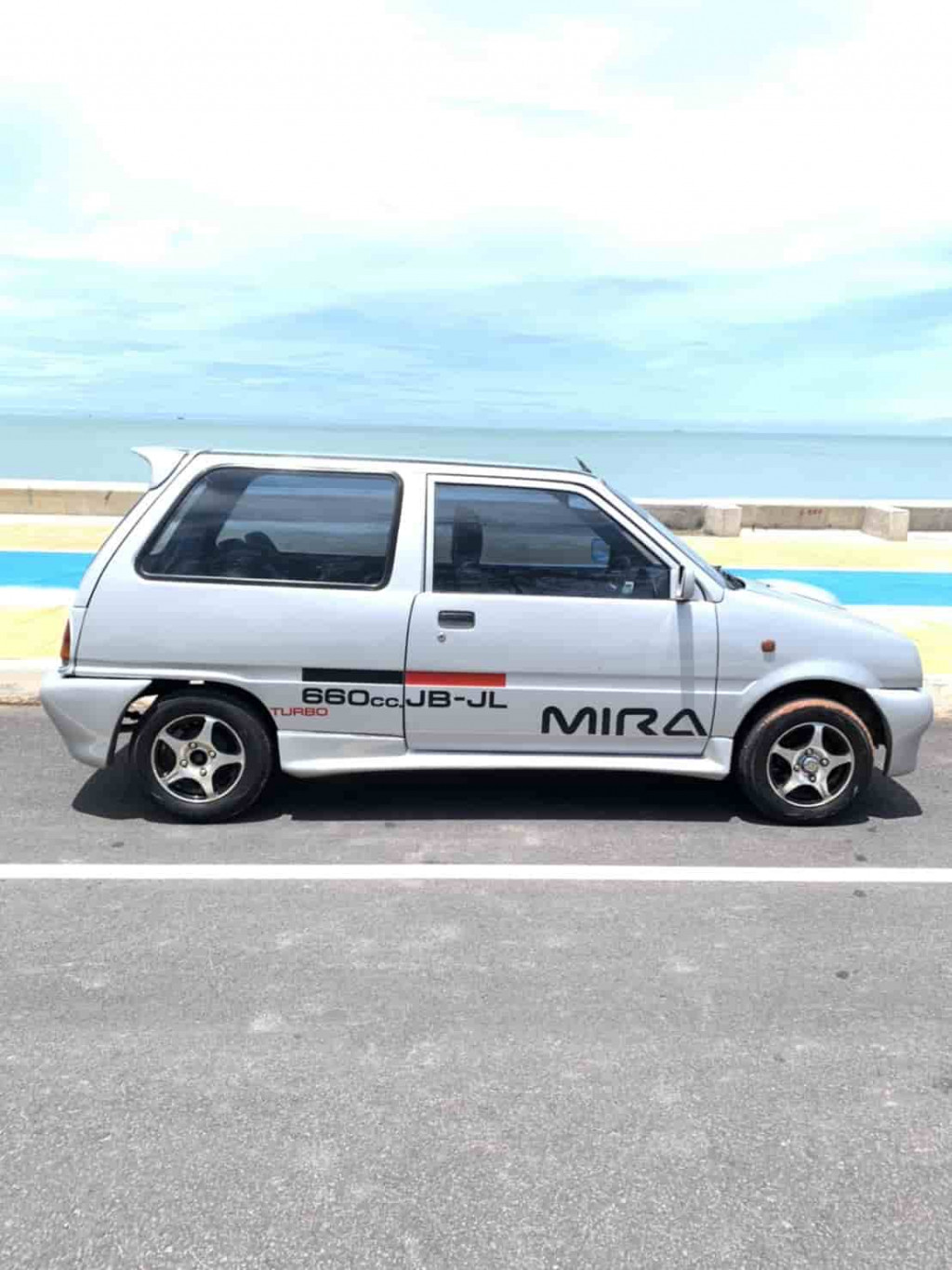 รถมือสอง DAIHATSU MIRA 2004 ขายอยู่บนเว็บไซต์ตลาดรถออนไลน์ GUCARS