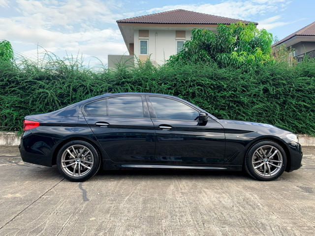 รถมือสอง BMW SERIES 5 2018 ขายอยู่บนเว็บไซต์ตลาดรถออนไลน์ GUCARS