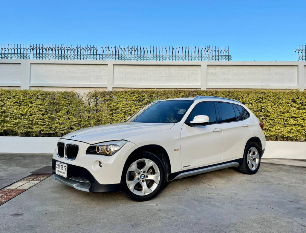 รถมือสอง BMW X1 2013 ขายอยู่บนเว็บไซต์ตลาดรถออนไลน์ GUCARS