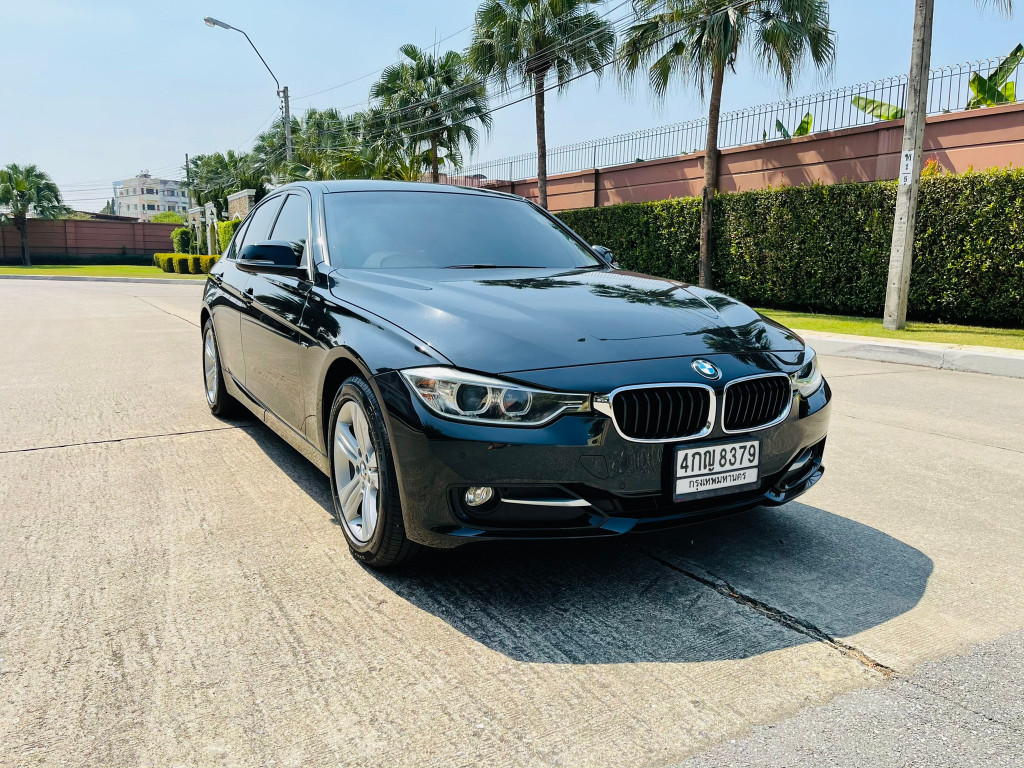 รถมือสอง BMW SERIES 3 2015 ขายอยู่บนเว็บไซต์ตลาดรถออนไลน์ GUCARS