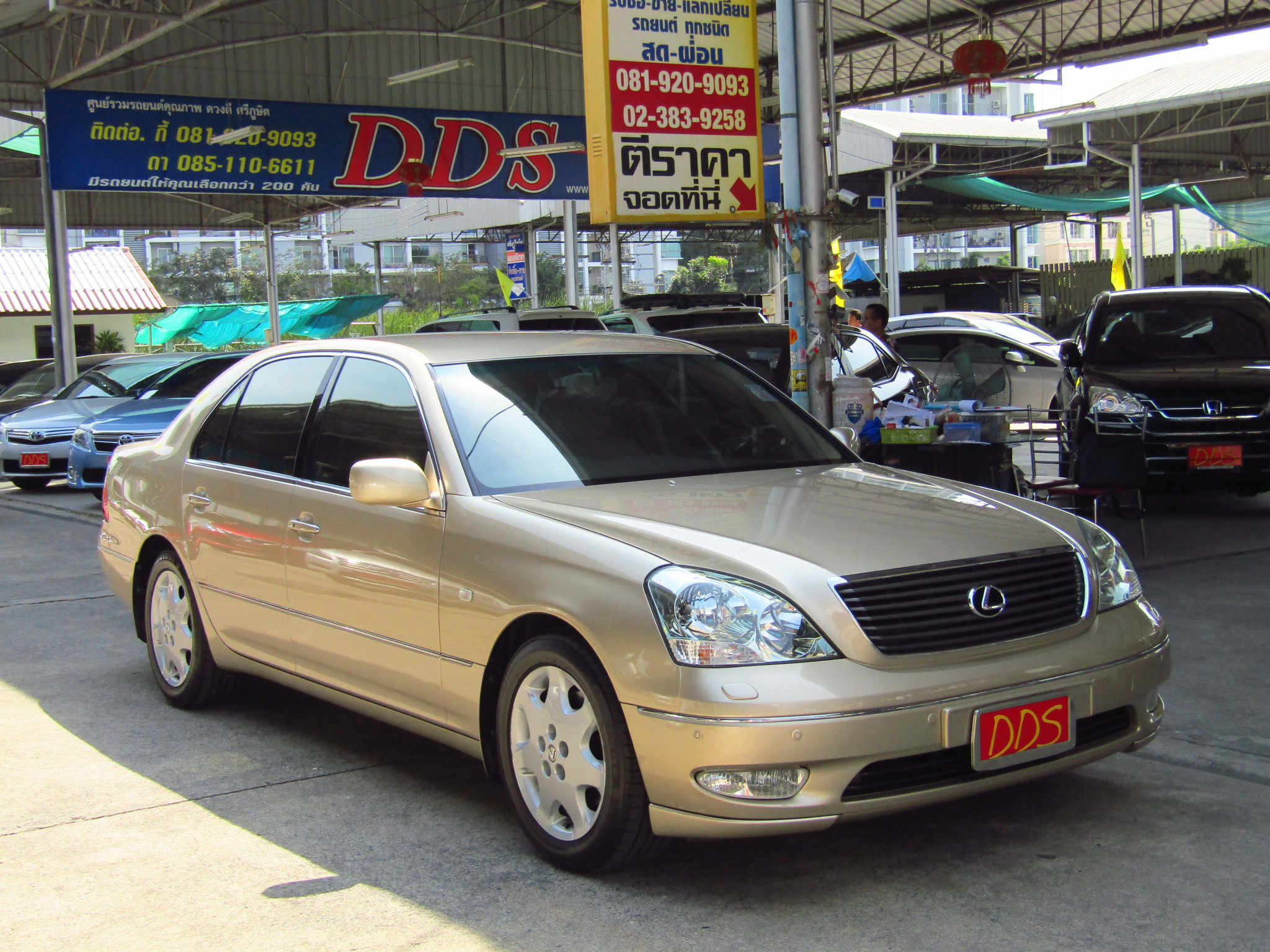 รถมือสอง LEXUS LS 2001 ขายอยู่บนเว็บไซต์ตลาดรถออนไลน์ GUCARS