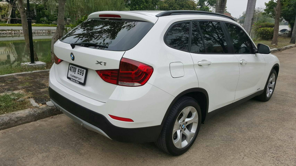 รถมือสอง BMW X1 2015 ขายอยู่บนเว็บไซต์ตลาดรถออนไลน์ GUCARS