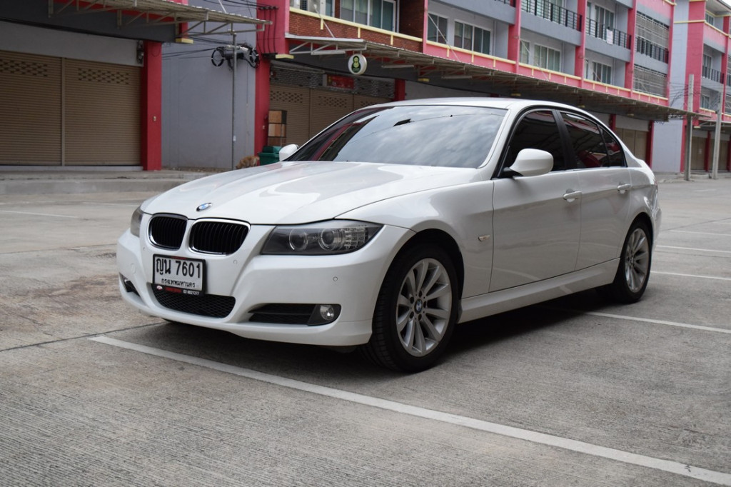 รถมือสอง BMW SERIES 3 2011 ขายอยู่บนเว็บไซต์ตลาดรถออนไลน์ GUCARS